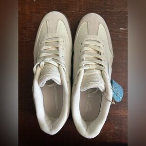 New / No Box / REEBOK Forte Lounger Double Up Sneaker in cream and pink / Size 7